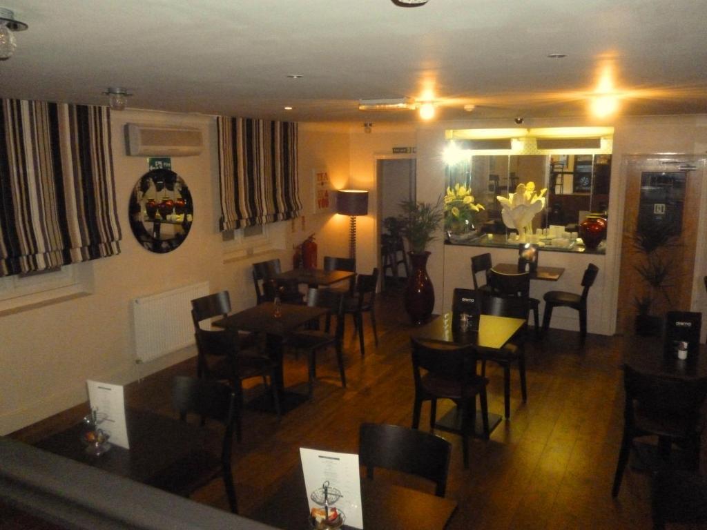Thameside Hotel Reading Bagian luar foto