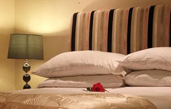 Thameside Hotel Reading Bagian luar foto
