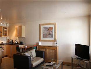 Thameside Hotel Reading Bagian luar foto