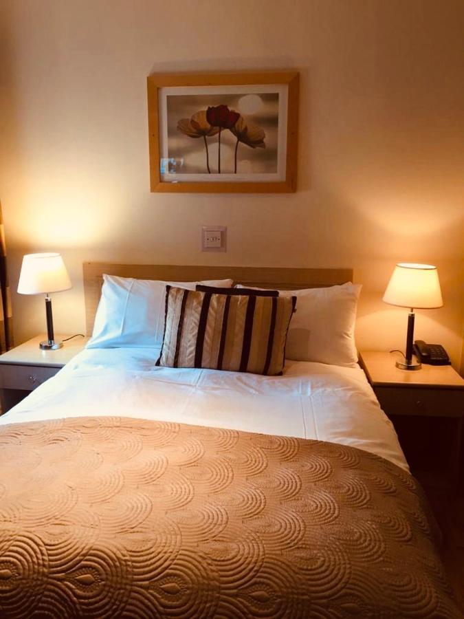 Thameside Hotel Reading Bagian luar foto