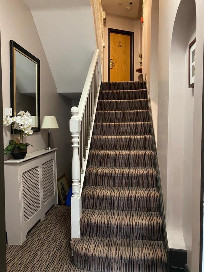 Thameside Hotel Reading Bagian luar foto